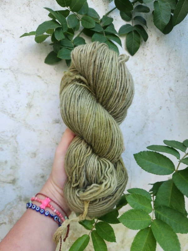 Producto - Verde bonito - LANA - precio x100gr
