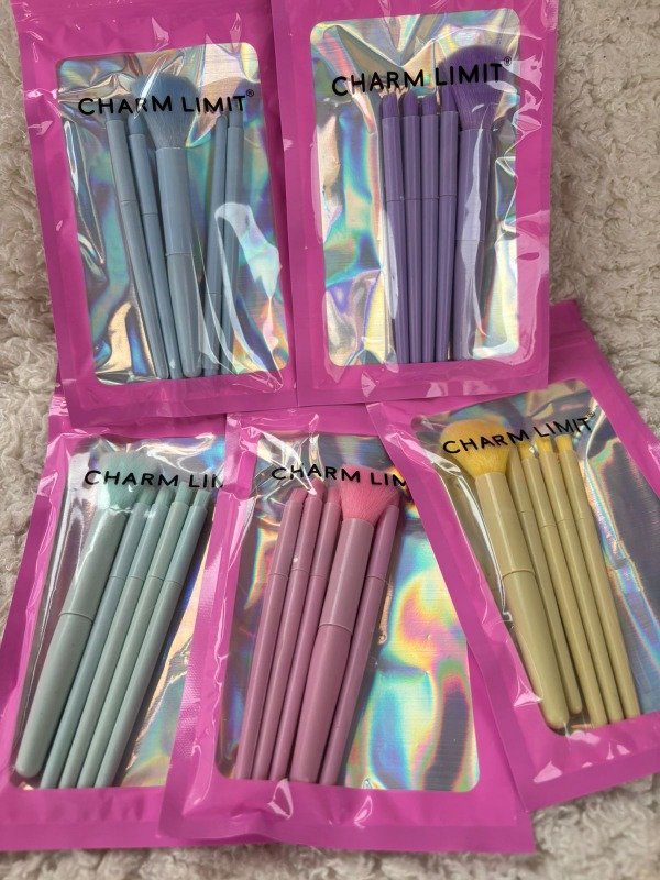 Producto - Set de 5 brochas Charm Limit