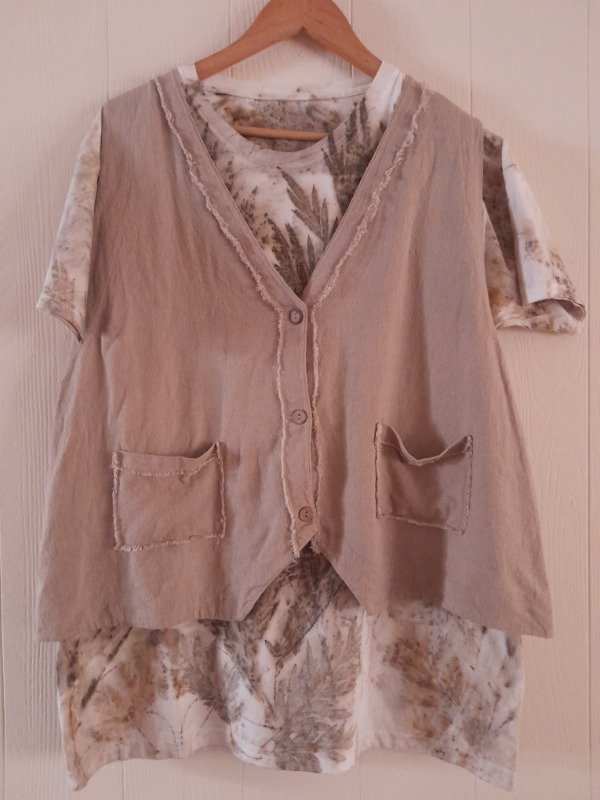 Producto - Remera estampa botánica - 1