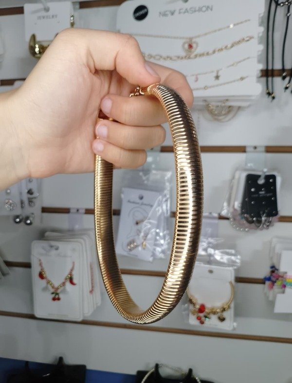 Producto - Choker rigido dorado