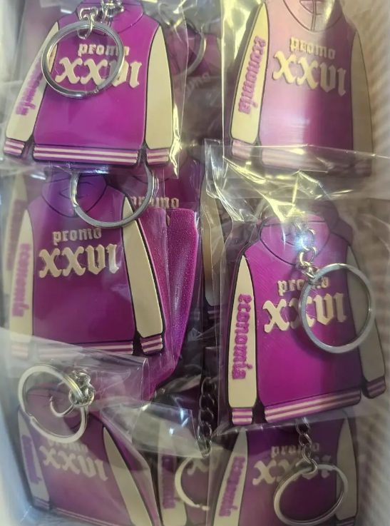 Producto - Pack 10 llaveros réplica de tu buzo de Egresados - 2