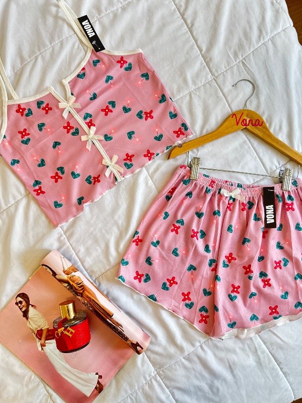 Producto - PIJAMA CORTO FLORCITAS