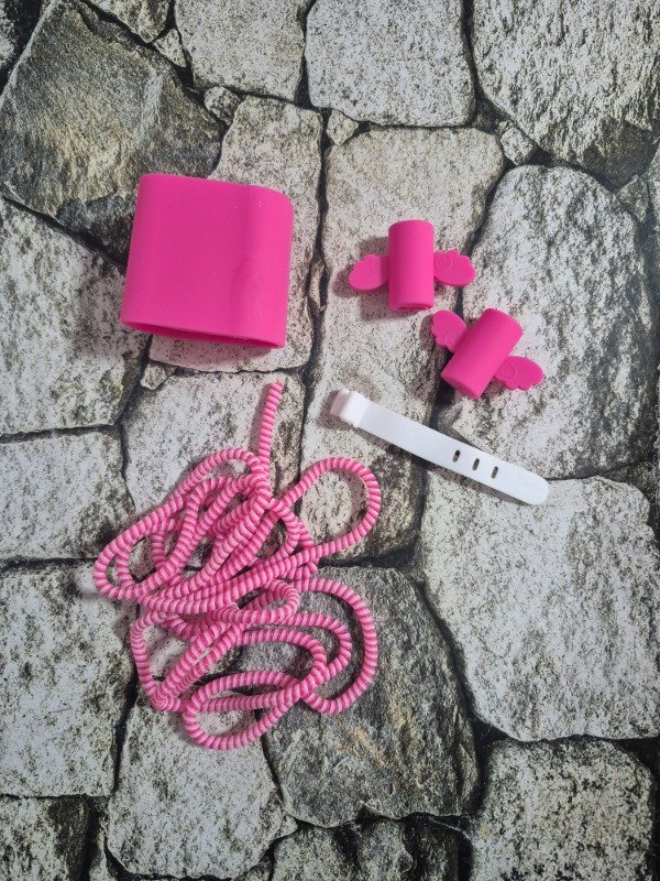 Producto - Funda cargador 20W fucsia