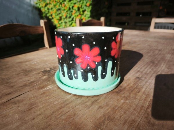 Producto - Maceta "Flores Rojas"