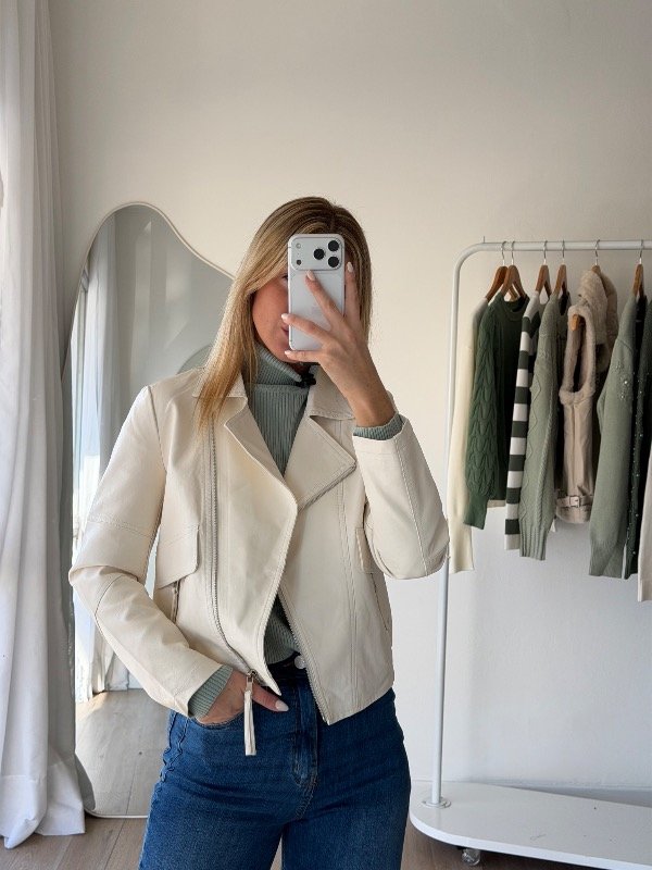 Producto - CAMPERA MIRLA