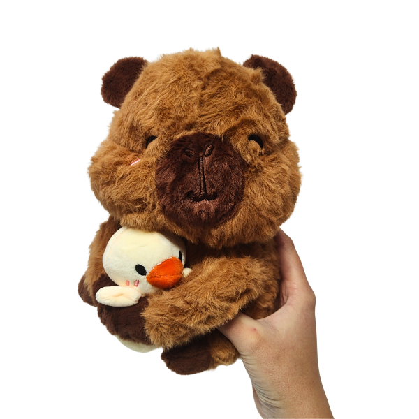 Producto - Peluche CAPYBARA con pato (20cm)