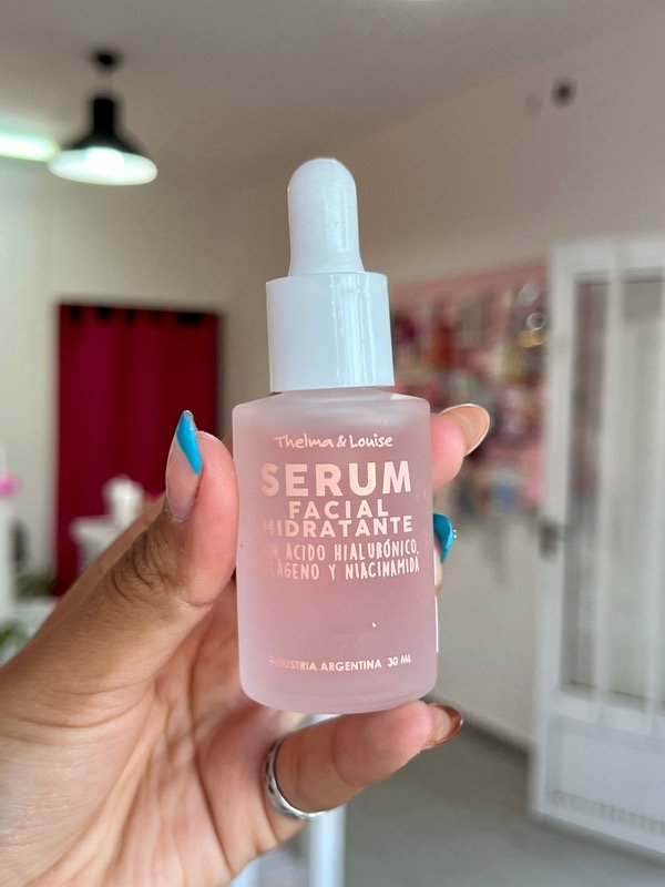 Producto - Serum Facial Hidratante - Thelma y Louise.