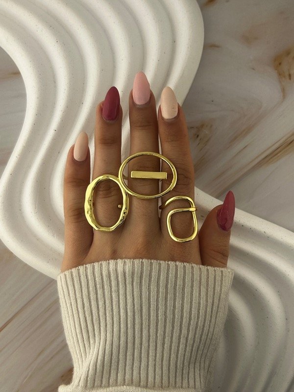 Producto - ANILLO IRREGULAR DORADO 2001