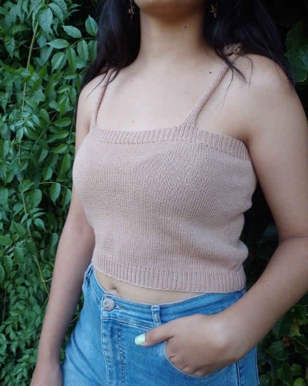 Producto - Top Recto Tostado (Talle L)