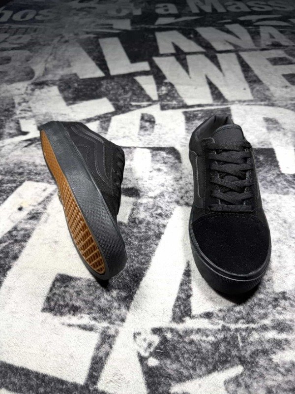 Producto - VANS Old Skool "total black" - 4
