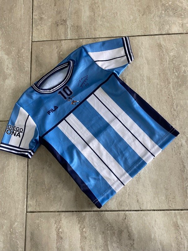Camiseta despedida Maradona niño