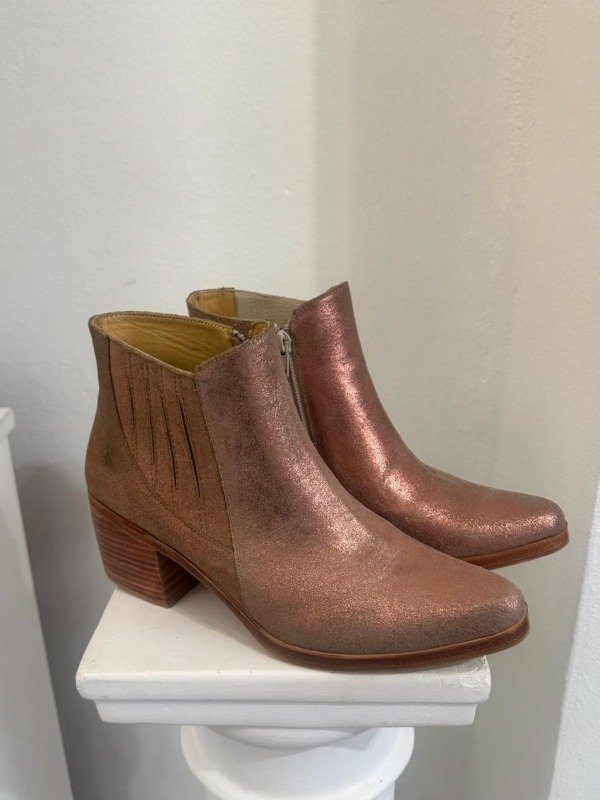 Producto - BOTINETAS MAI DE CUERO OCRE - 1