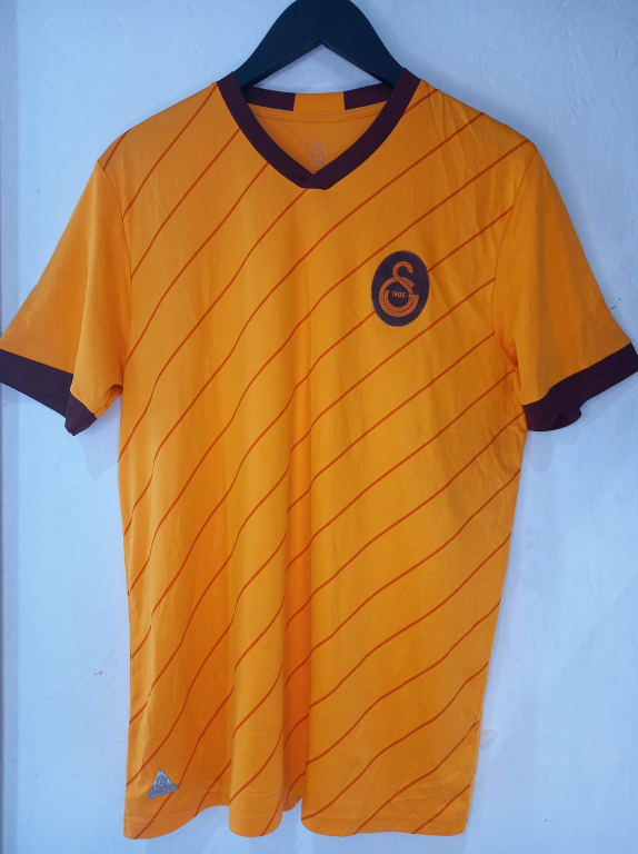 Producto - Remera deportiva Marca Adidas - OHA 65