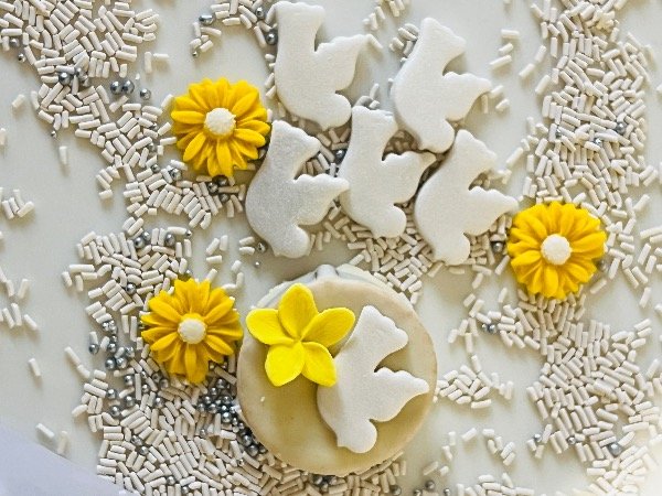 Producto - Mini palomas en pastillaje x6