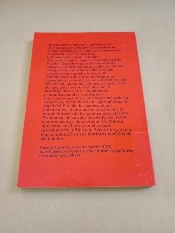 Producto - Comunicación la democracia difícil - Nicolás Casullo - Folios / ILET 1985 - 1