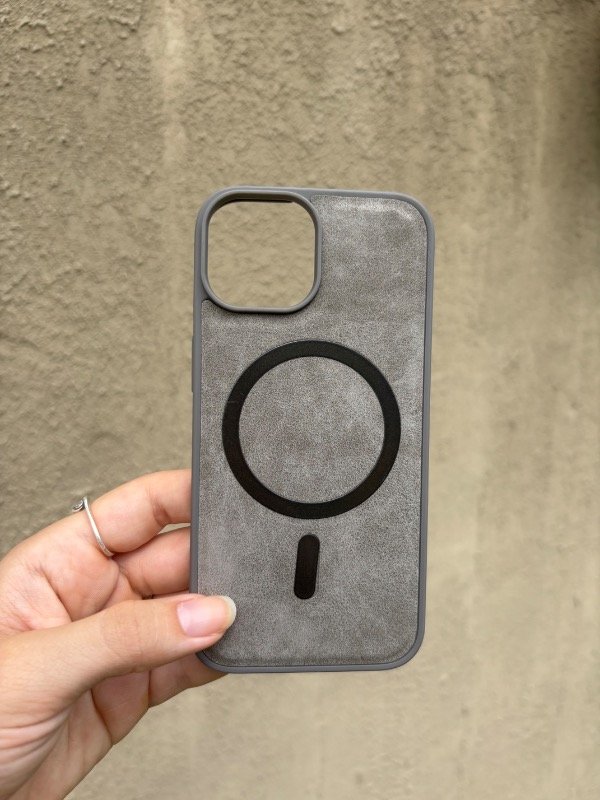 Producto - FUNDA CUERO MAGSAFE IP 15