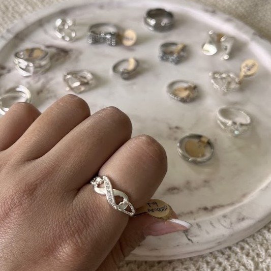 Producto - Anillo Infinito con brillo