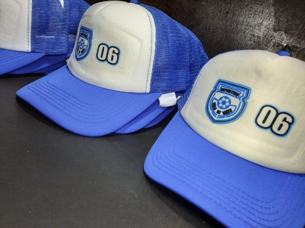 Producto - Gorras Trucker personalizadas - Estilo y diseño a tu manera