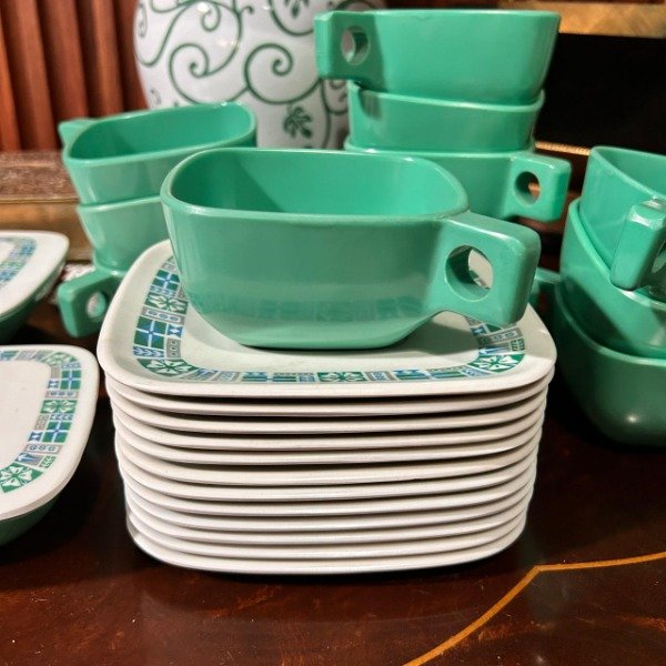 Producto - Juego de té melamina - 26 piezas - IMPECABLE