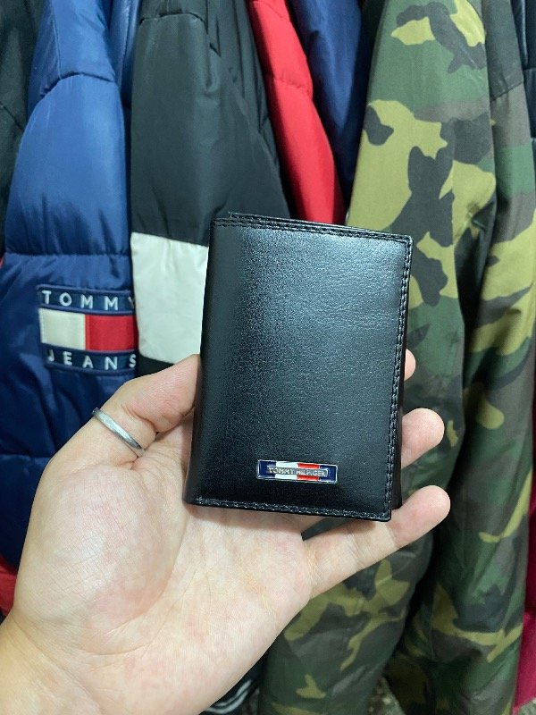 Producto - TOMMY HILFIGER BILLETERA CUERO