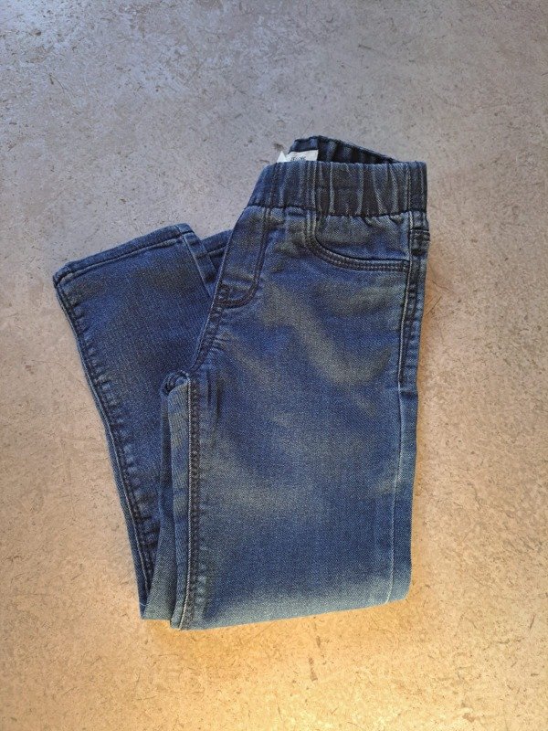 Producto - Jean OSHKOSH. Talle 4 años