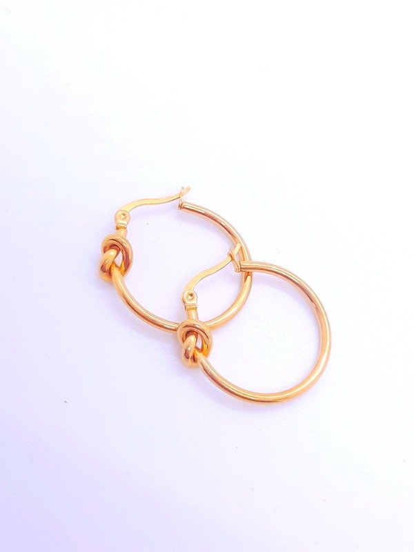 Producto - Argollas doradas con nudo