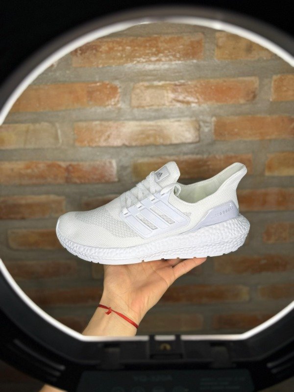Producto - ADIDAS ULTRABOOST BLANCO