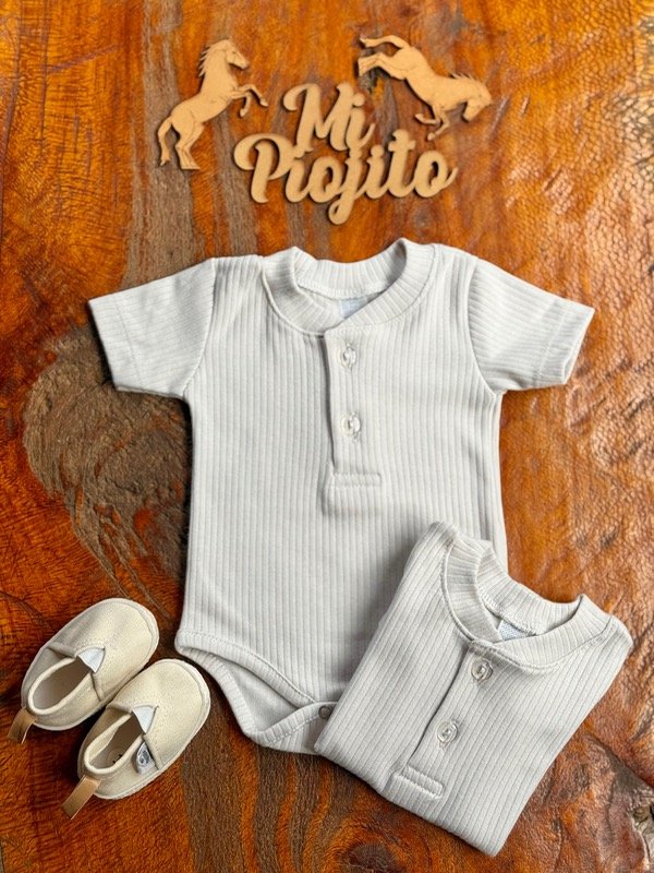 Producto - Body cuello mao beige liso