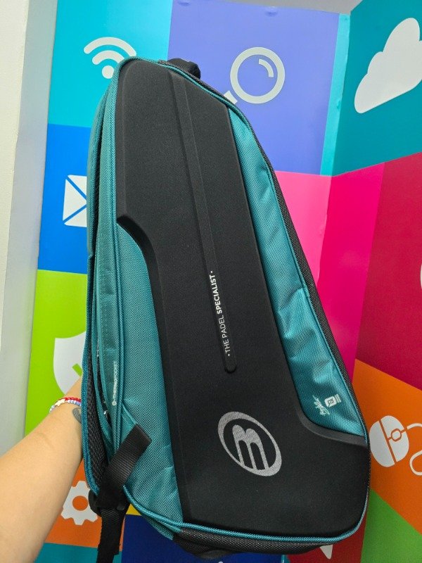 Producto - Bolso Bullpadel Hack Paquito Navarro