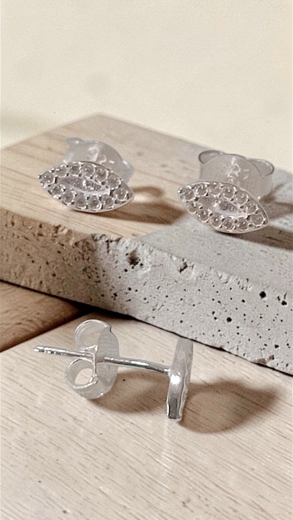 Producto - Aro de Plata 925 ojito mini con cubicitos