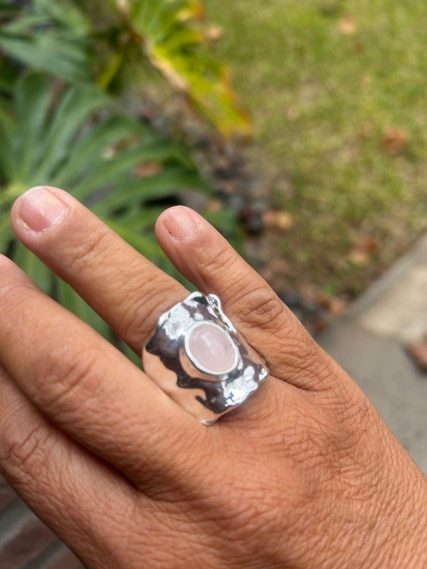 Producto - Anillo acero-centro piedra rosa