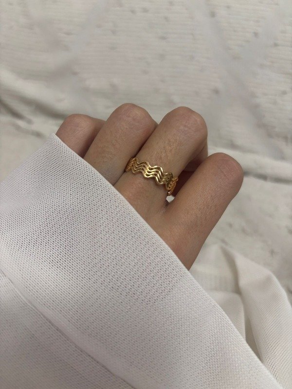 Producto - Anillo Olas Acero Dorado