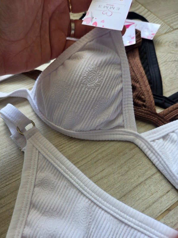 Producto - Bikini PRETA textura BLANCA