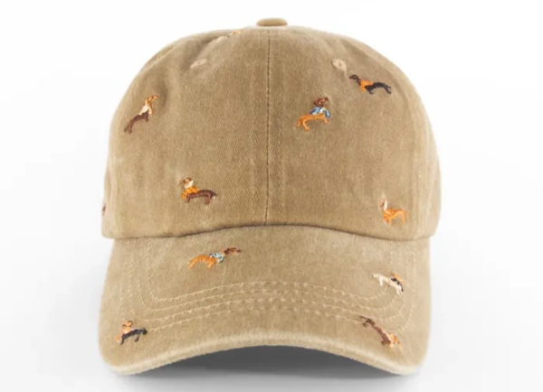 Producto - Gorra Bordada Perro salchicha Beige - 0