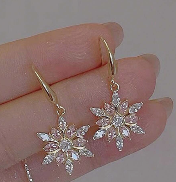 Producto - ARITOS FLOR/COPO DE NIEVE