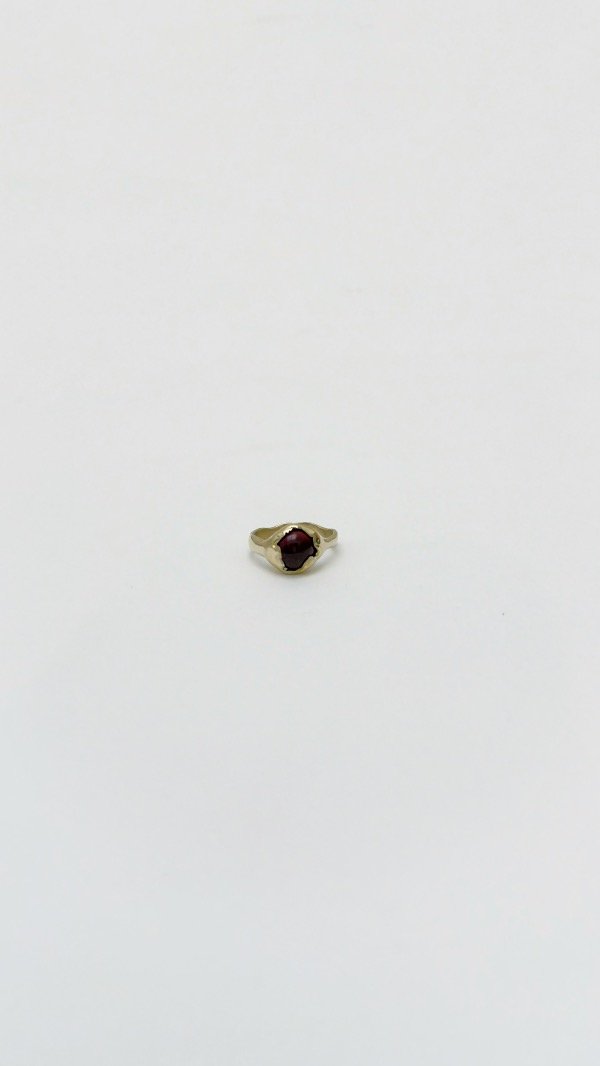 Producto - Anillo dorada rubi