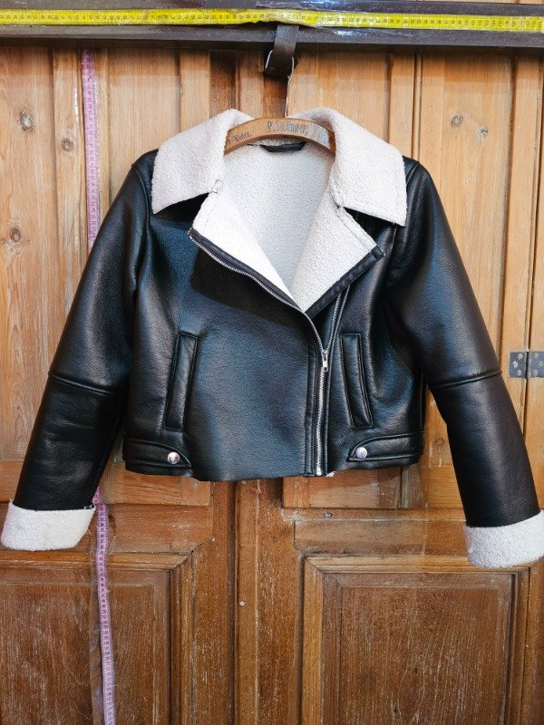 Producto - Campera de cuero Sintético y corderito t.M