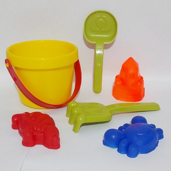 Producto - Balde redondo con pala, rastrillo y moldes