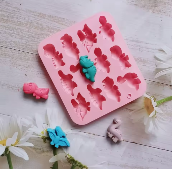 Producto - MOLDE DINO X12