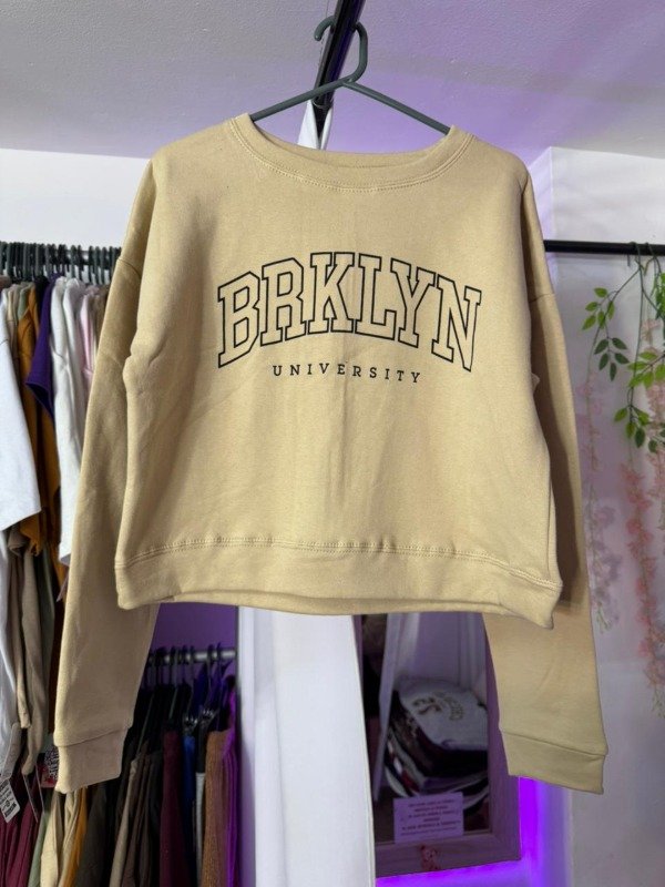 Producto - Buzo BRKLYN Crop Beige