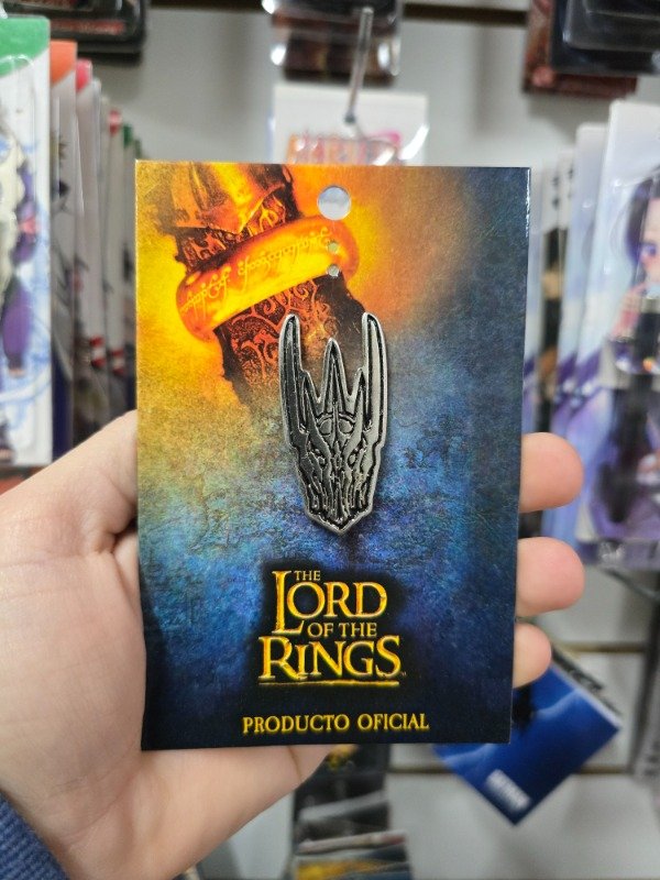 Producto - Pin Sauron Oficial