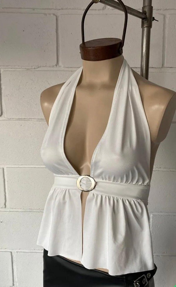 Producto - TOP CON HEBILLA FRENTE