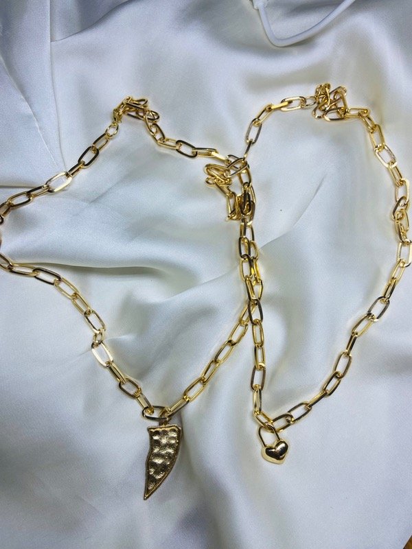 Producto - Collar Dorado con Dije