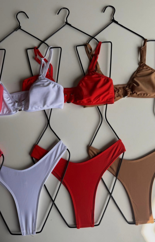 Producto - Bikini 8000 beige/naranja salmón/blanca