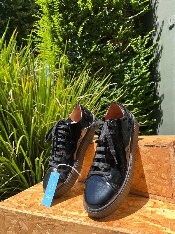 Producto - zapatillas Mishka 40