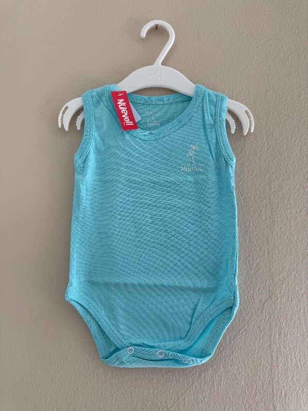 Producto - Body MINI JULI 9 meses nuevo a estrenar vsc23