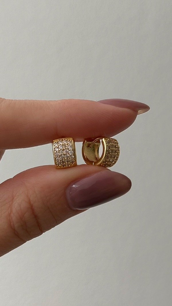 Producto - Argollas cinta ancha cuad cubic 1cm ORO LAMINADO