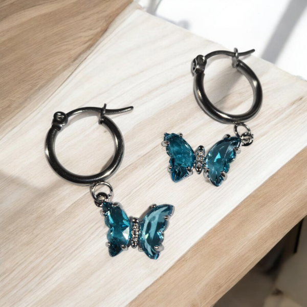 Producto - Argollitas mariposa cristal celeste