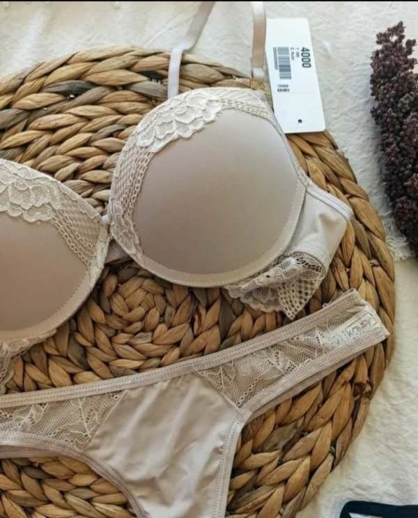 Producto - Conjunto armado microfibra nude T.95