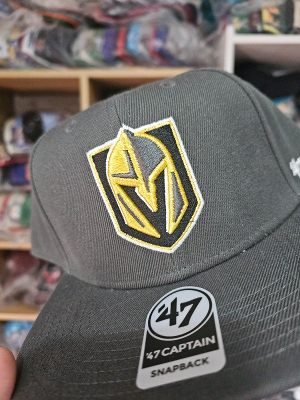 Vegas golden knights gray de 47 captain snapback nhl — imagen 2